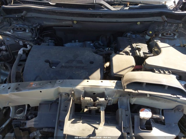 Mitsubishi Outlander Se 2018 JA4AZ3A36JZ041101 Image 10