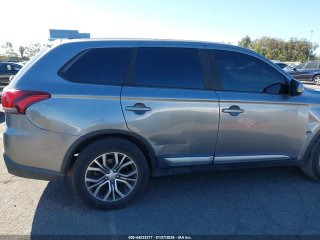 Mitsubishi Outlander Se 2018 JA4AZ3A36JZ041101 Image 19