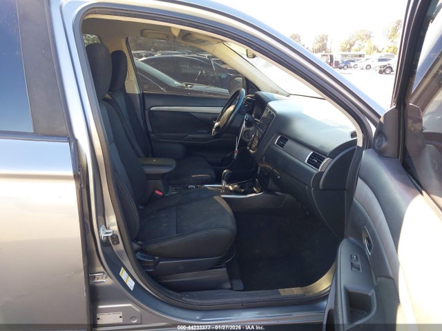 Mitsubishi Outlander Se 2018 JA4AZ3A36JZ041101 Image 5