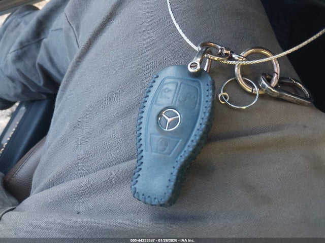 WDDWJ4JB2HF344328 Mercedes-Benz C 300