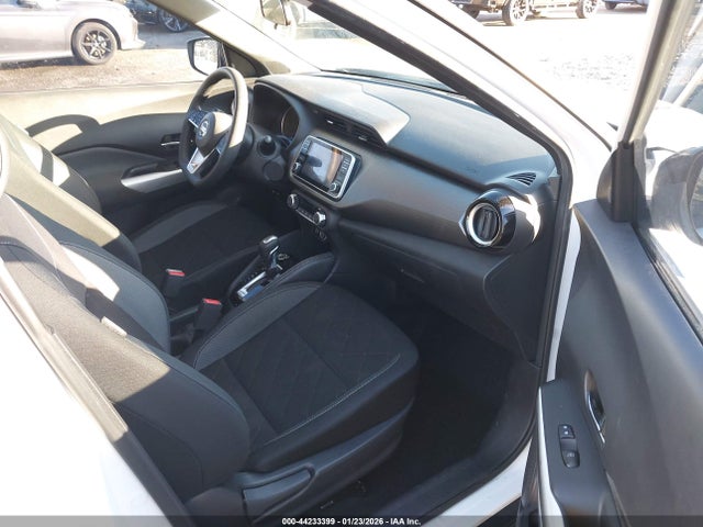 3N1CP5CU2KL565525 Nissan KICKS SV