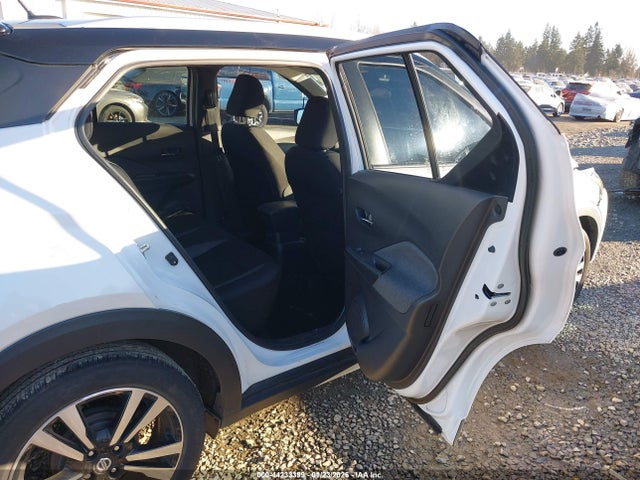 3N1CP5CU2KL565525 Nissan KICKS SV