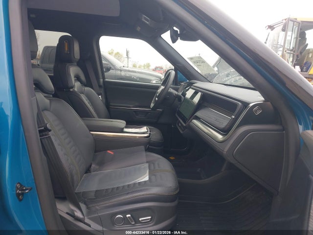 Rivian r1t 2025 7FCTGBAA3SN040116 Image 5