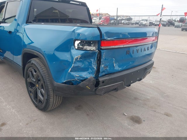 Rivian r1t 2025 7FCTGBAA3SN040116 Image 6