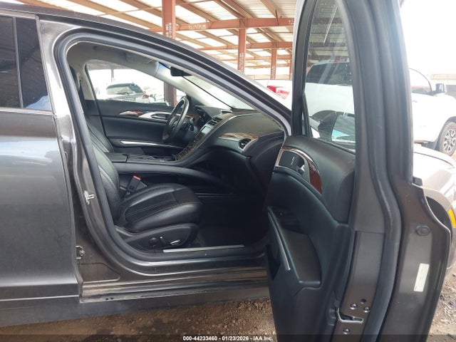 3LN6L2G96GR602389 Lincoln MKZ