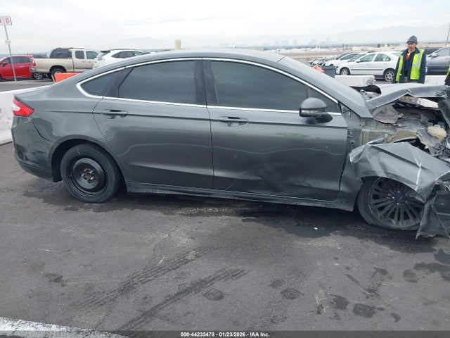 3FA6P0HD7GR281694 Ford FUSION SE