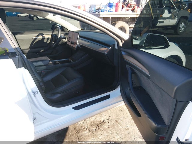 Tesla Model 3 Rear-wheel Drive 2022 5YJ3E1EA8NF244624 Image 5