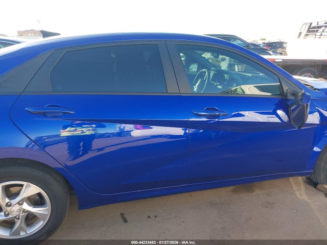 KMHLL4AG6PU542449 Hyundai ELANTRA SE