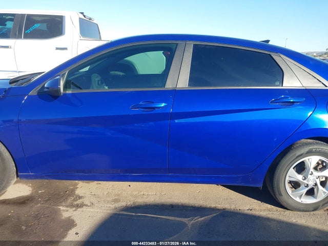 KMHLL4AG6PU542449 Hyundai ELANTRA SE