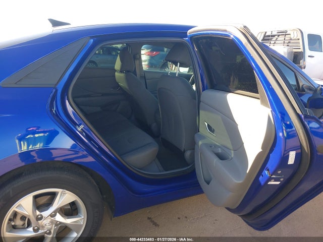 KMHLL4AG6PU542449 Hyundai ELANTRA SE