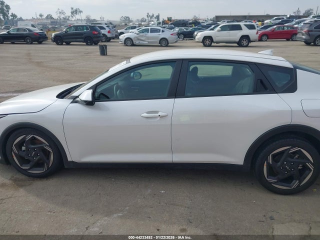 KIA K4 Ex 2025 3KPFU4DE9SE038509 Image 14