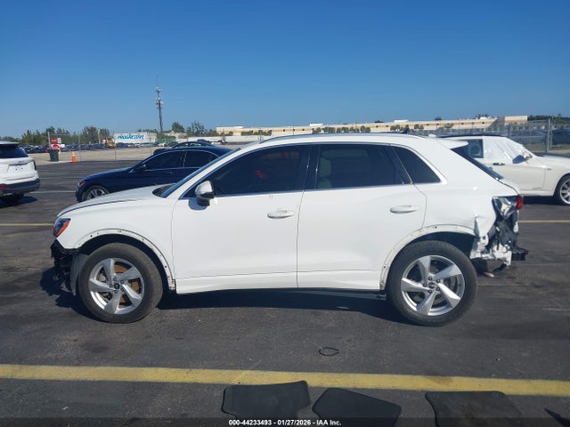44233493 :رقم المزاد ، WA1AUCF35M1061611 vin ، 2021 Audi Q3 Premium 40 Tfsi Quattro Tiptronic مزاد بيع