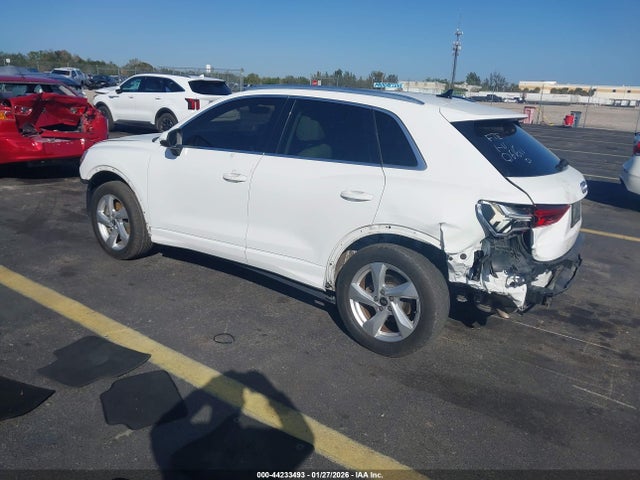 44233493 :رقم المزاد ، WA1AUCF35M1061611 vin ، 2021 Audi Q3 Premium 40 Tfsi Quattro Tiptronic مزاد بيع