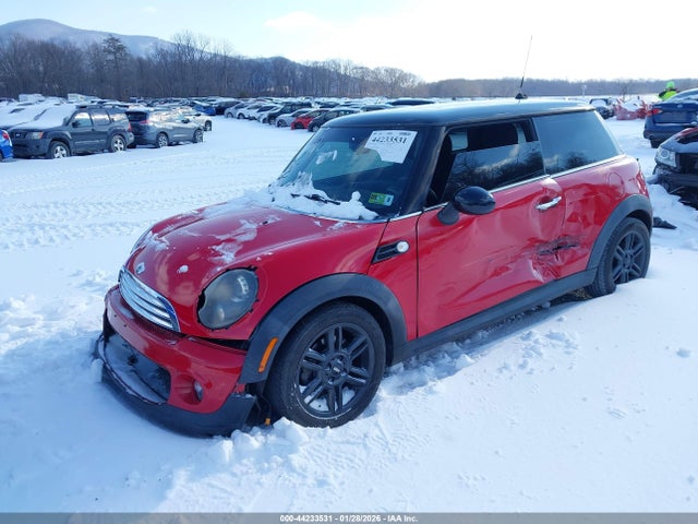 2011 MINI COOPER WMWSU3C56BT099279 Photo 1