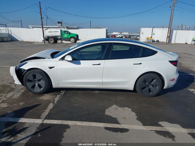 44233547 :رقم المزاد ، 5YJ3E1EA9PF693829 vin ، 2023 Tesla Model 3 Rear-wheel Drive مزاد بيع