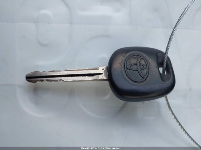 44233573 :رقم المزاد ، 1NXBR32E55Z347182 vin ، 2005 Toyota Corolla S مزاد بيع