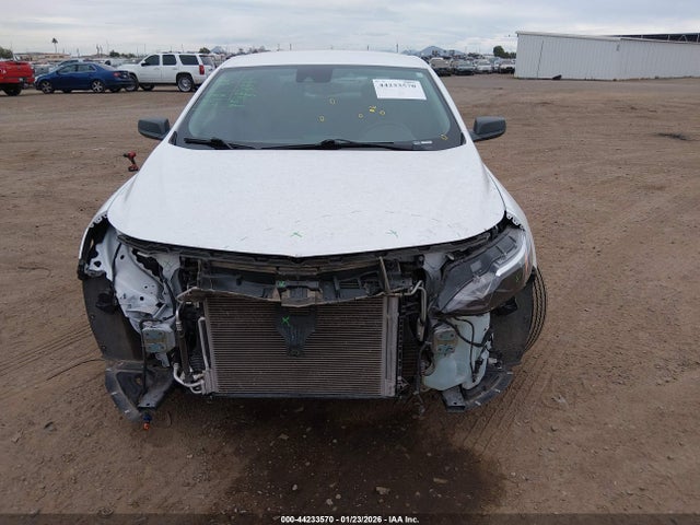 1G1ZC5ST2SF139817 Chevrolet Malibu Fwd 1fl