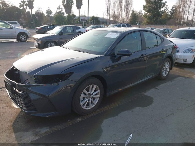 Toyota CAMRY LE 2025 4T1DAACKXSU642895 Image 2