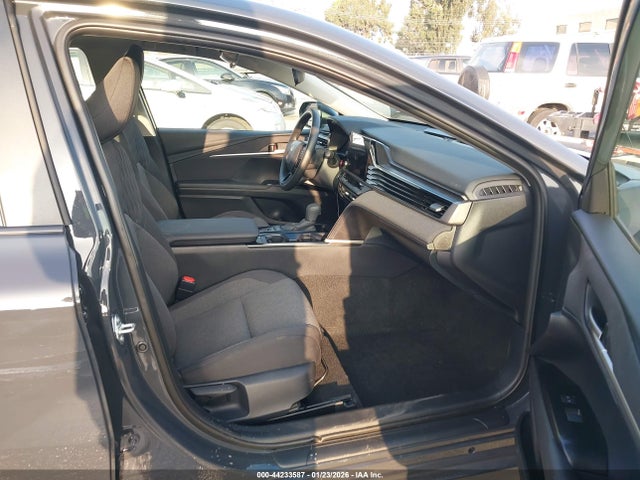 Toyota CAMRY LE 2025 4T1DAACKXSU642895 Image 5