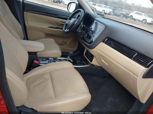 JA4JZ4AX0JZ069114 Mitsubishi OUTLANDER GT