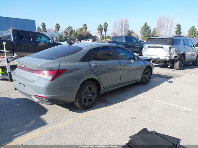 KMHLS4AG5MU064264 Hyundai ELANTRA SEL