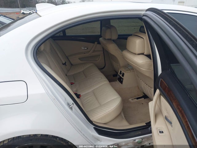 44233642 :رقم المزاد ، WBANU53528CT13654 vin ، 2008 Bmw 528i مزاد بيع