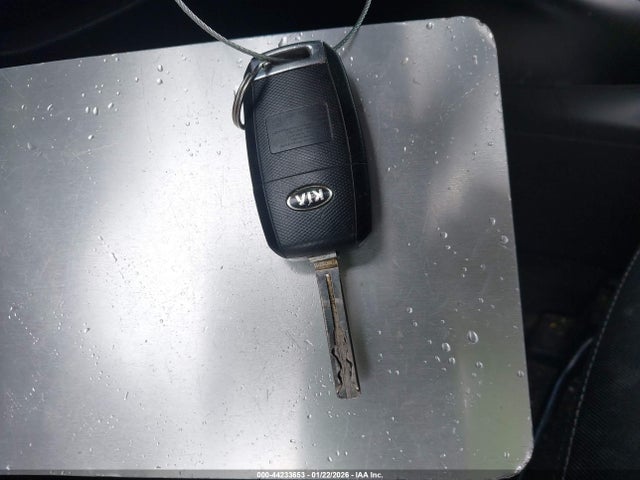 KIA SOUL + 2018 KNDJP3A55J7898583 Image 11