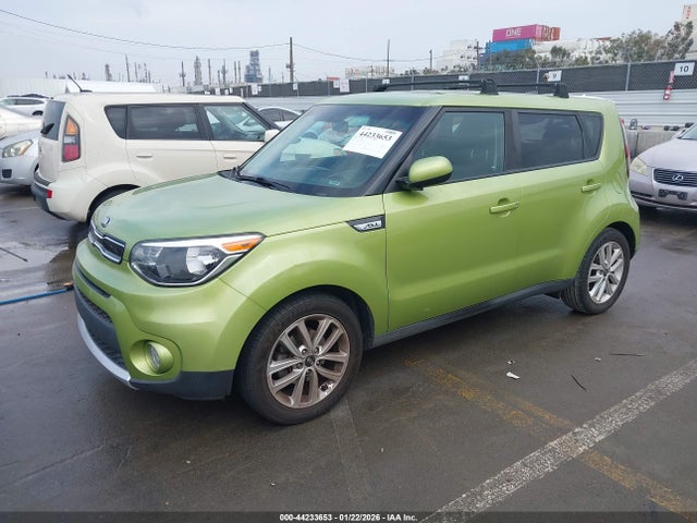 KIA SOUL + 2018 KNDJP3A55J7898583 Image 2