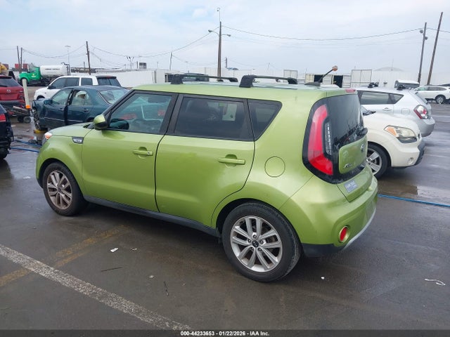 KIA SOUL + 2018 KNDJP3A55J7898583 Image 3
