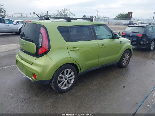 KIA SOUL + 2018 KNDJP3A55J7898583 Image 4