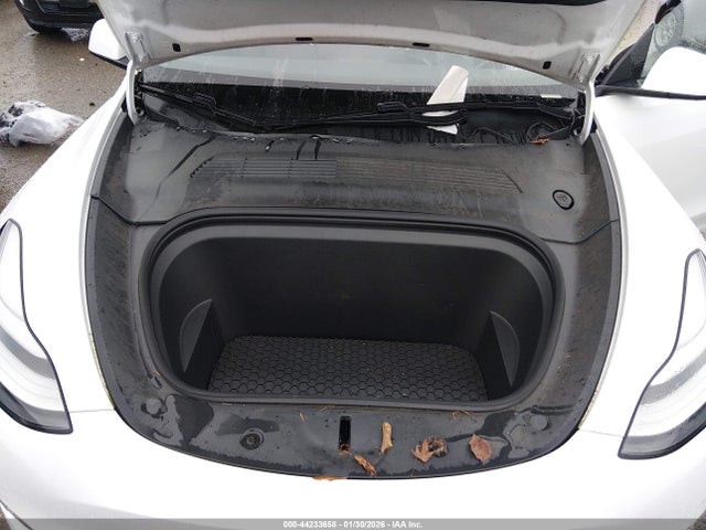 2020 TESLA MODEL Y 5YJYGDEE4LF055566 Photo 9