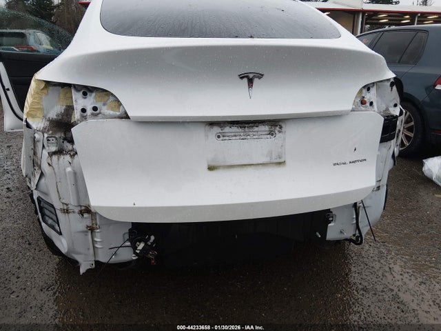 2020 TESLA MODEL Y 5YJYGDEE4LF055566 Photo 5