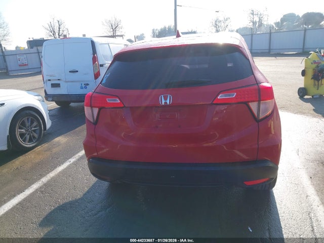 3CZRU5H32JM715457 Honda HR-V LX