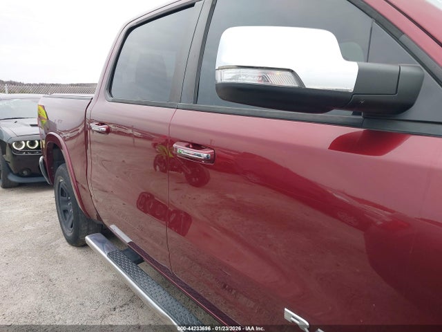 44233696 :رقم المزاد ، 1C6SRFJT6KN697987 vin ، 2019 Ram 1500 Laramie  4x4 5'7 Box مزاد بيع