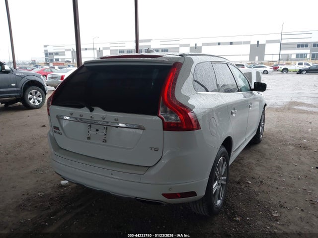 2017 VOLVO XC60 YV440MDU8H2005661 Photo 3