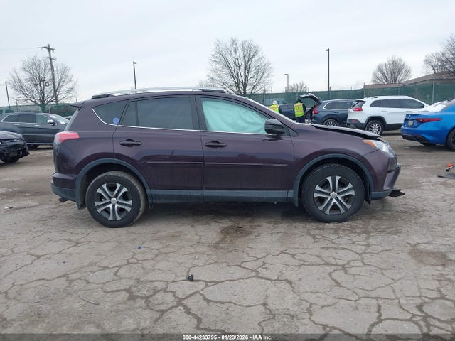 Toyota RAV4 LE 2018 2T3BFREV0JW849932 Image 13
