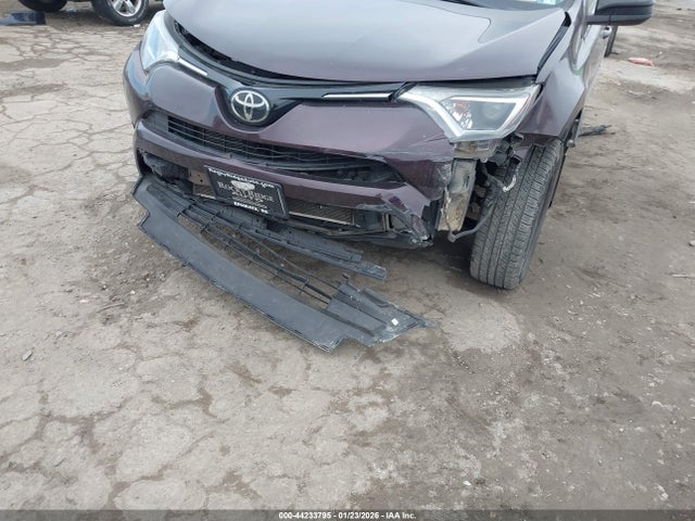 Toyota RAV4 LE 2018 2T3BFREV0JW849932 Image 6