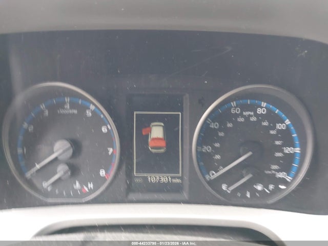 Toyota RAV4 LE 2018 2T3BFREV0JW849932 Image 7