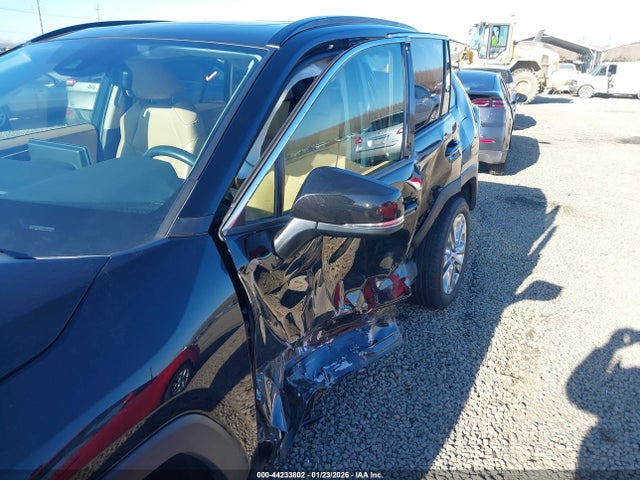 JTMA1RFV0KD514113 Toyota Rav4 Xle Premium