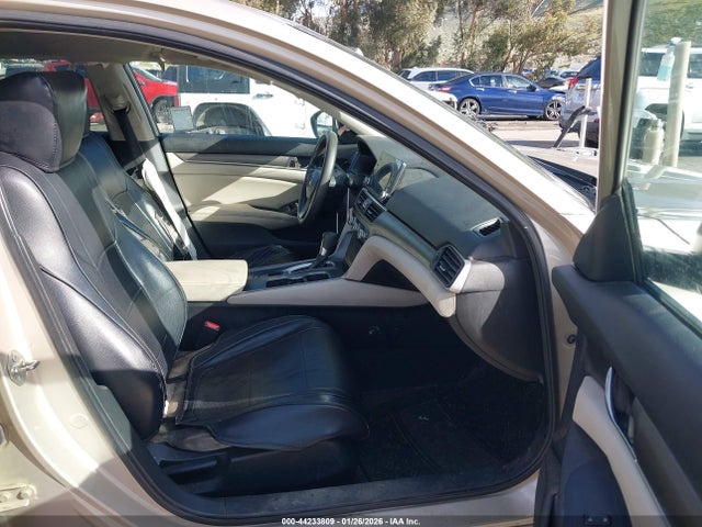 1HGCV1F11KA154171 Honda ACCORD LX
