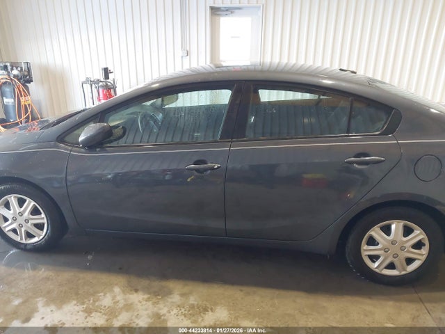 Продажа на аукционе авто 2016 Kia Forte Lx, vin: KNAFK4A66G5571131, номер лота: 44233814