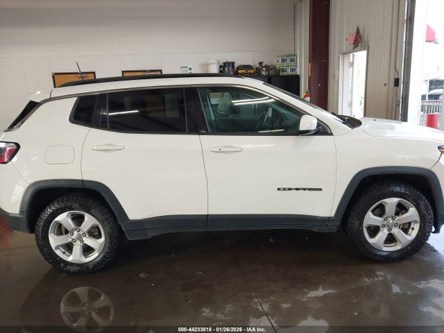 Jeep Compass Latitude 4x4 2018 3C4NJDBB3JT493038 Image 13