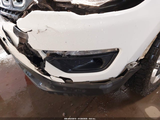Jeep Compass Latitude 4x4 2018 3C4NJDBB3JT493038 Image 18