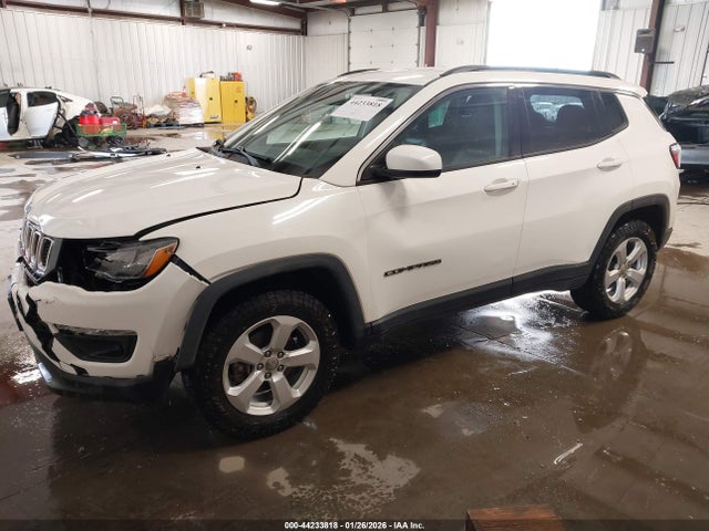 Jeep Compass Latitude 4x4 2018 3C4NJDBB3JT493038 Image 2