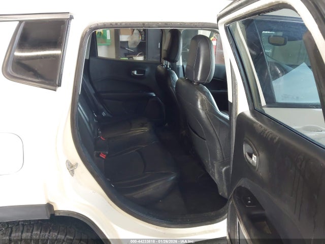 Jeep Compass Latitude 4x4 2018 3C4NJDBB3JT493038 Image 8