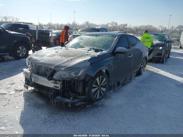 1N4BL4DV3KC184242 Nissan Altima 2.5 Sv