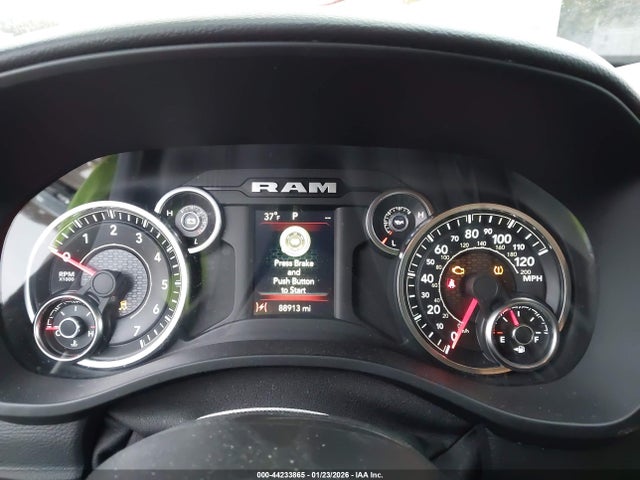 2021 Ram 1500 Big Horn  4x4 6'4 Box მანქანა იყიდება აუქციონზე, vin: 1C6SRFBT9MN730983, აუქციონის ნომერი: 44233865