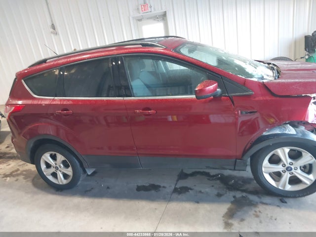 1FMCU9G95GUA98905 Ford ESCAPE SE