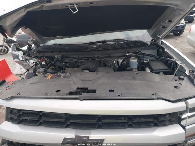 1GCVKPEHXJZ322424 Chevrolet Silverado 1500 Custom