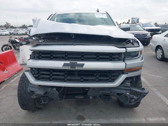 1GCVKPEHXJZ322424 Chevrolet Silverado 1500 Custom